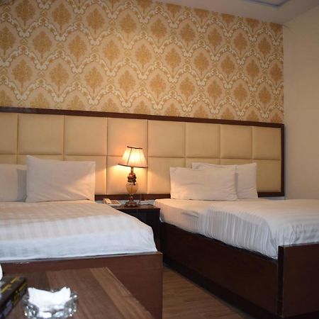 Hotel Pak Continental Multan Exterior photo
