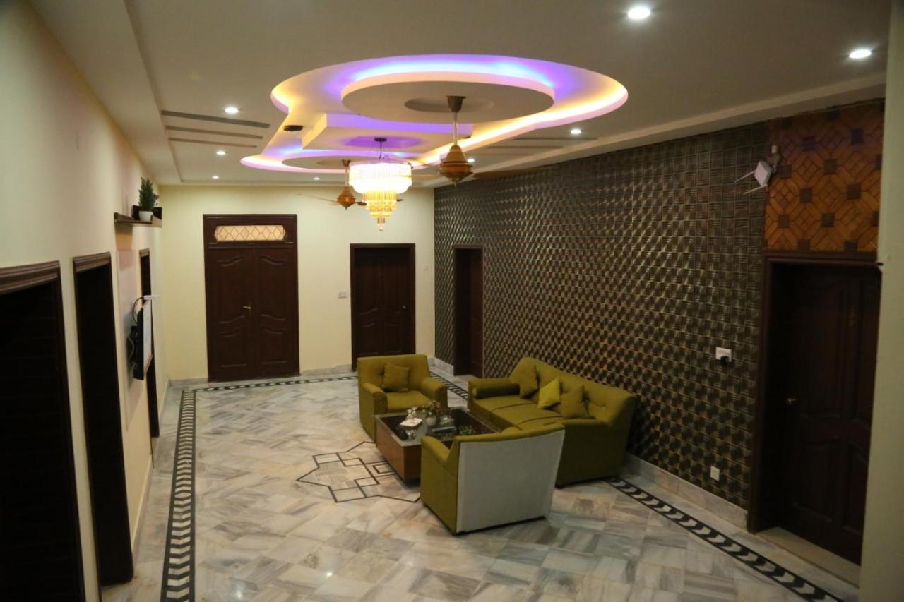 Hotel Pak Continental Multan Exterior photo