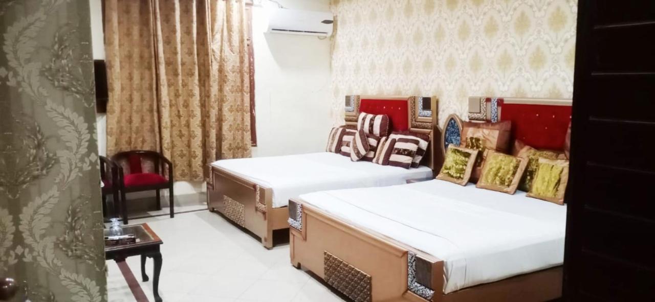 Hotel Pak Continental Multan Exterior photo